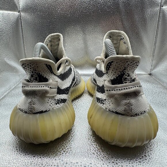 Size 7 Adidas Yeezy Boost 350 V2 Zebra White Black Mens Running Shoes CP9654 - Picture 8 of 11